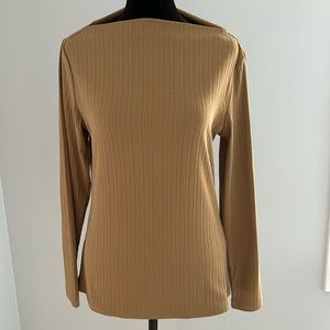 Banana Republic ribbed straight-neck top. Size Medium